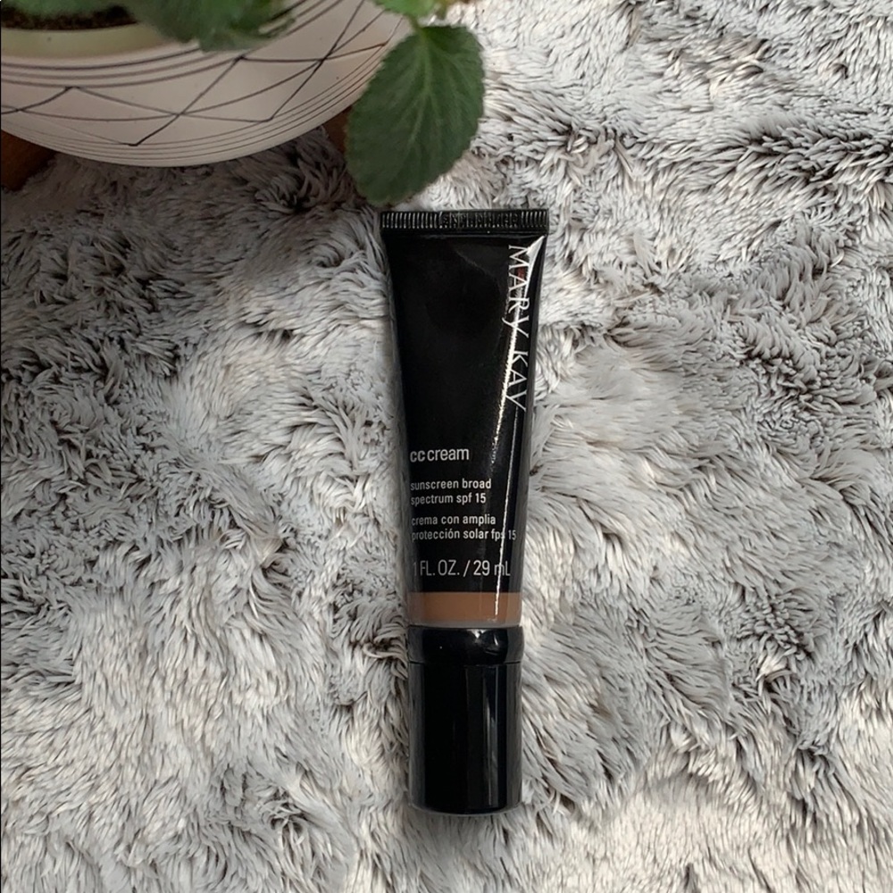 Mary Kay Very Deep CC Cream SPF 15